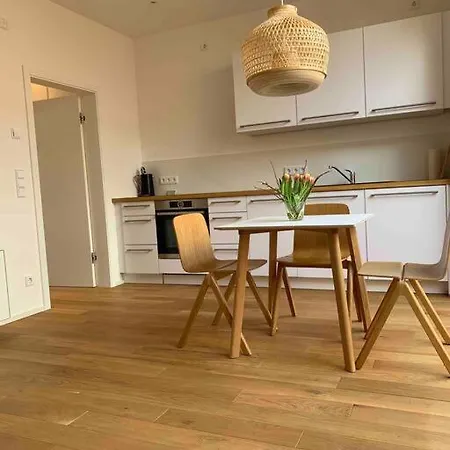 Ruhige Lage - Moderne Ferienwohnung Mit Innenhof Brohl-Lutzing