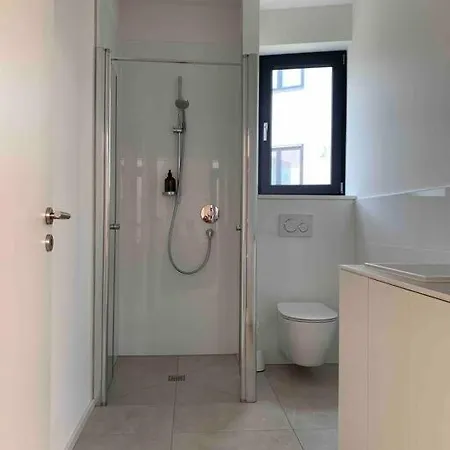 Apartamento Ruhige Lage - Moderne Ferienwohnung Mit Innenhof *
