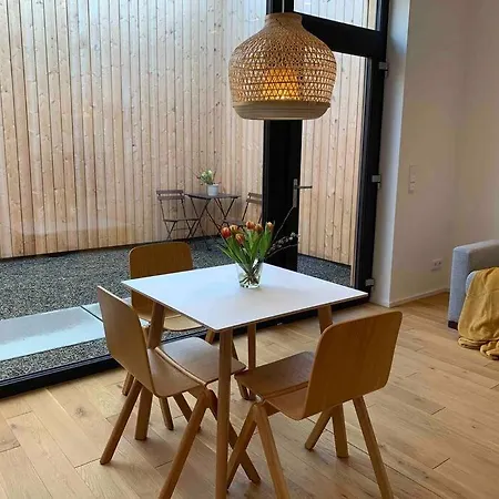 Ruhige Lage - Moderne Ferienwohnung Mit Innenhof Brohl-Lutzing