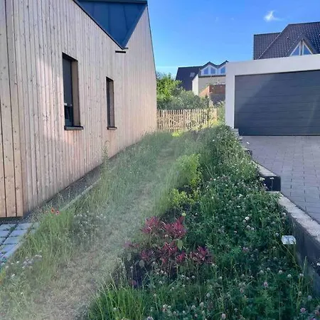 Ruhige Lage - Moderne Ferienwohnung Mit Innenhof Apartamento Brohl-Lutzing