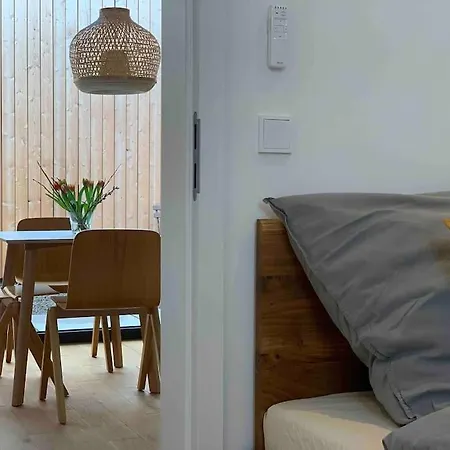 Ruhige Lage - Moderne Ferienwohnung Mit Innenhof Apartamento *