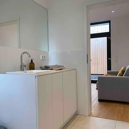 Ruhige Lage - Moderne Ferienwohnung Mit Innenhof Daire